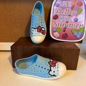 Native Hello Kitty girls J1